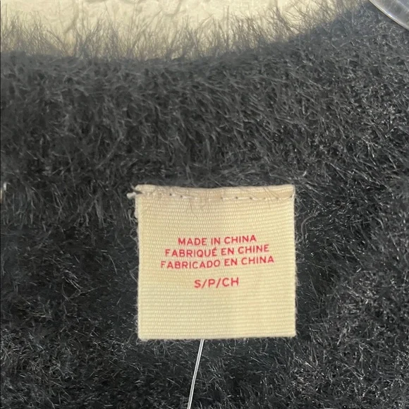 Levi's Women’s Size Small Black Fuzzy Crew-Neck Sweater - Picture 3 of 11